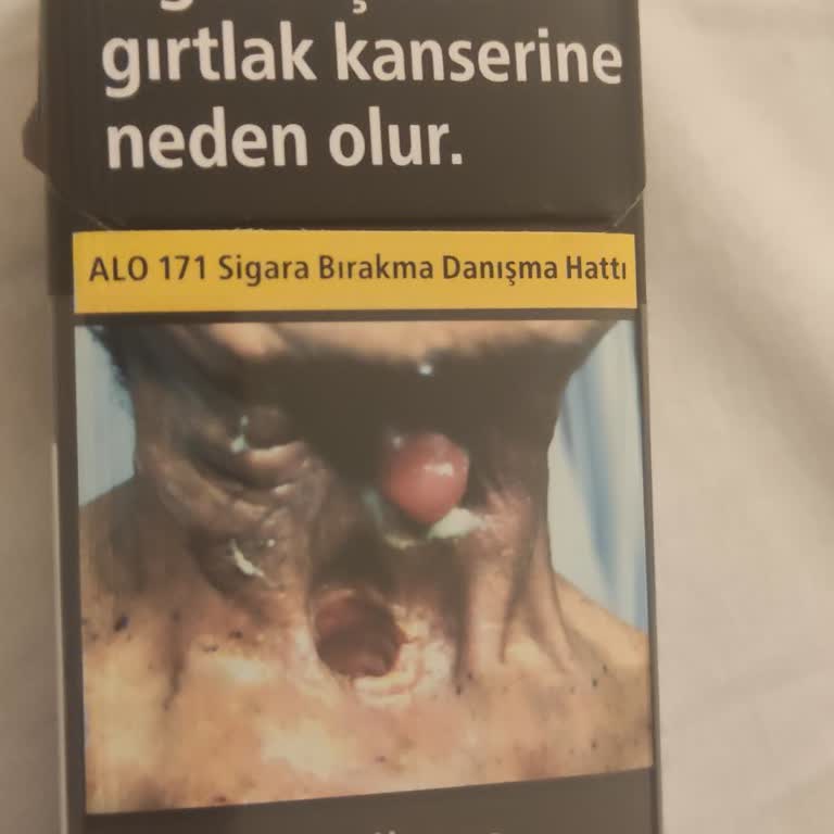 Marlboro'nun Yeni Paketi Ve İçimi Hayal Kırıklığı Yarattı