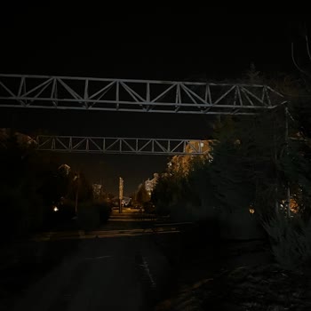 Tepebaşı'nda Işıklandırma Ve Bakım Eksikliği Güvenliği Tehdit Ediyor