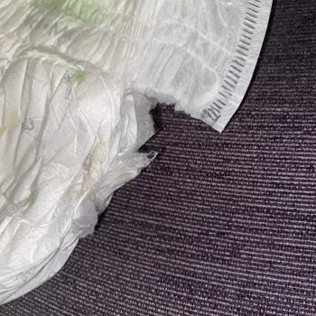 Sleepy Bebek Bezinde Odun Parçası Şoku