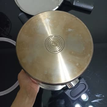 Yeni Aldığım Tencere Sarardı!