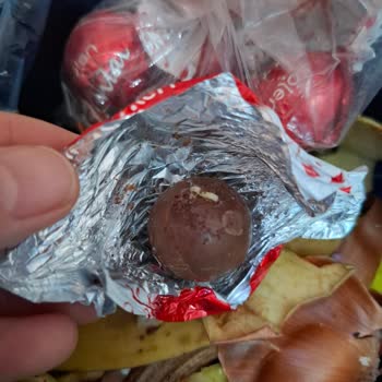 Tarihi Geçmiş Çikolata Paketiyle Sağlığımız Tehlikede