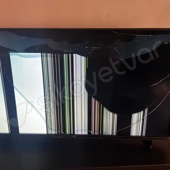 Yeni Alınan TV'nin Ekranı Hasarlı Çıktı