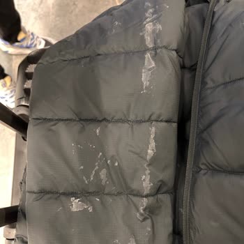 Uçakta Montum Lekelendi, Firma İlgisiz Kaldı!