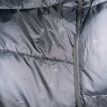 Uçakta Montum Lekelendi, Firma İlgisiz Kaldı!