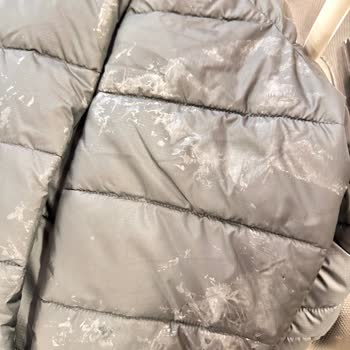 Uçakta Montum Lekelendi, Firma İlgisiz Kaldı!