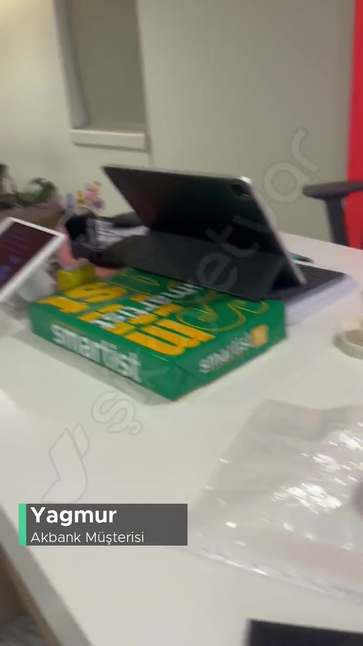 Akbank Şubede Bekleme Problemi videonun kapak resmi