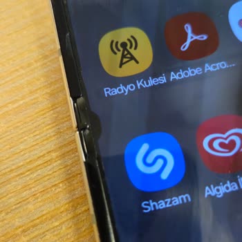 Samsung Katlanabilir Telefonların Kronik Sorunları