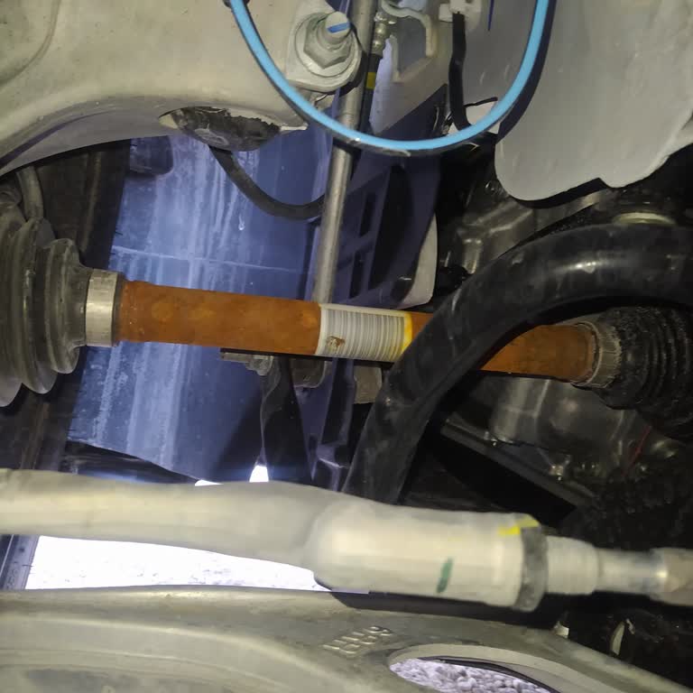 Nissan Sıfır Araçta Paslı Aks Kolları Şoku: Çözüm Bekliyoruz