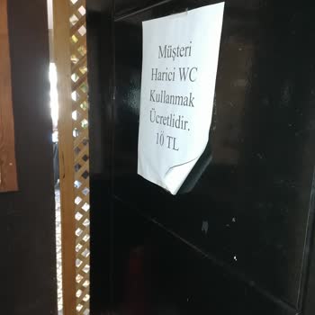 Ünlü Börek Cafe Lavabo Ücretiyle Müşteri Mağduriyeti