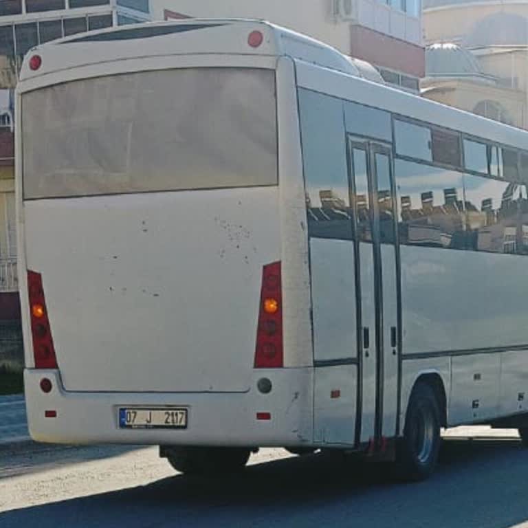 Dolmuş Şoförünün Saygısız Ve Asabi Davranışı