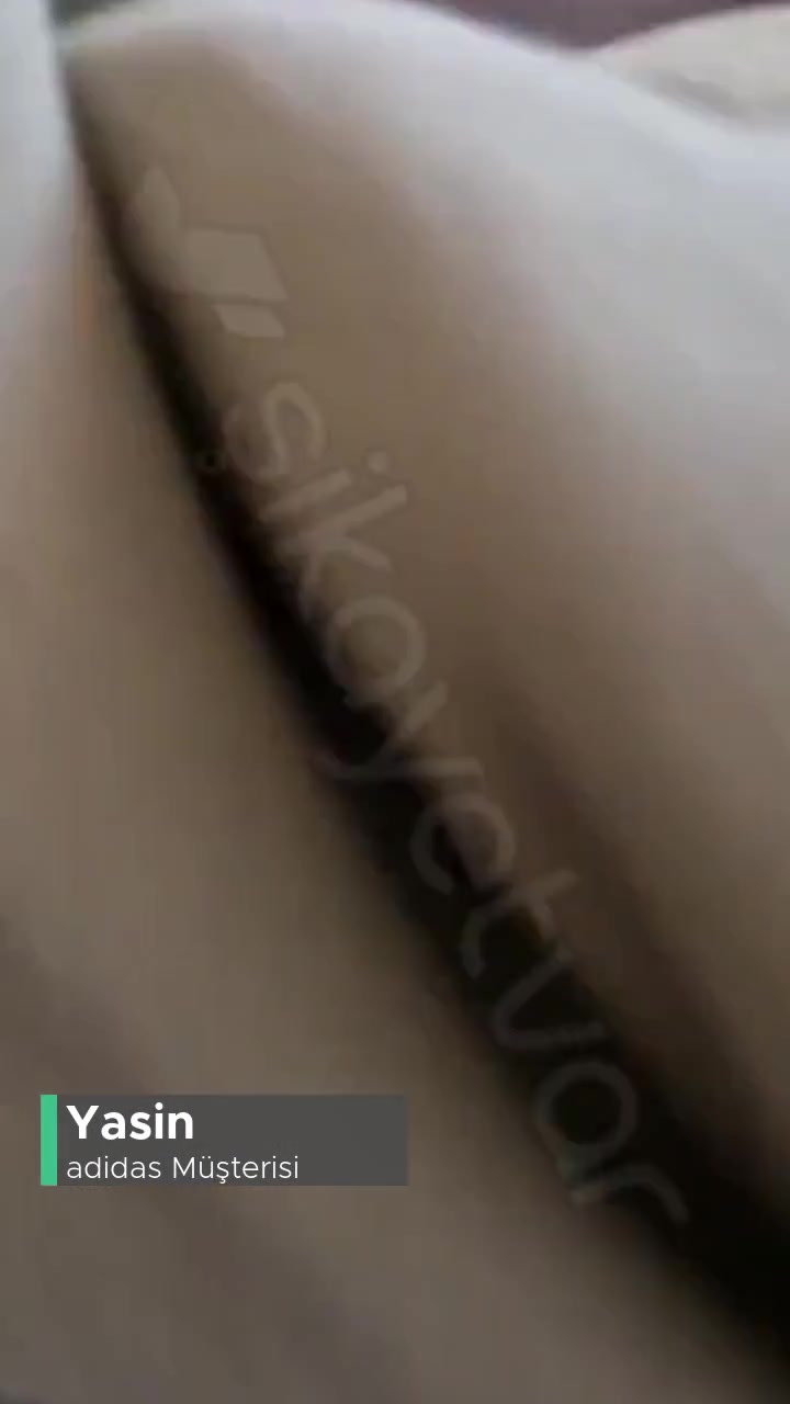 Adidas Ürününün Arkasında Durmadı videonun kapak resmi