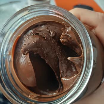 Torku Banada Çikolatasında Pütürlü Ve Topaklı Yapılar