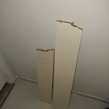 Kusurlu Mobilya Ve Ulaşılmaz Servis