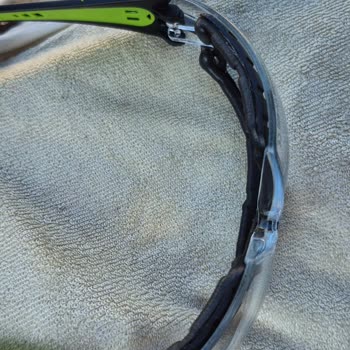 Bozuk Gözlük Ve Silikon Sorunu