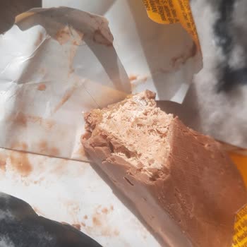 Çikolatadan Çıkan Saç Kılı Şoku