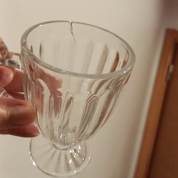 Madame Coco Kırık Bardaklar Ve Ulaşılamayan Müşteri Hizmetleri