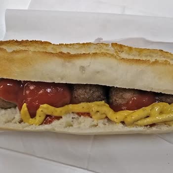 IKEA Bistro'da Köfte Ekmek Krizi