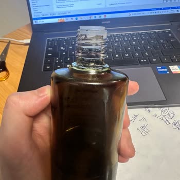 Rebul Kolonyalı Şişede Kaplama Sorunu Ve Sağlık Endişesi