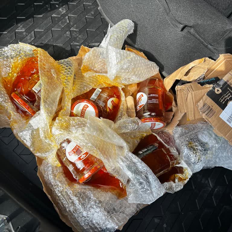 Kırılan Cam Kavanozlar Ve Yetersiz Paketleme Sorunu