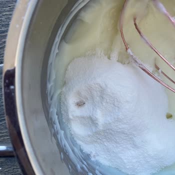 Güvenilir Marka De. Oetker'den Beklenmedik Böcek Sürprizi