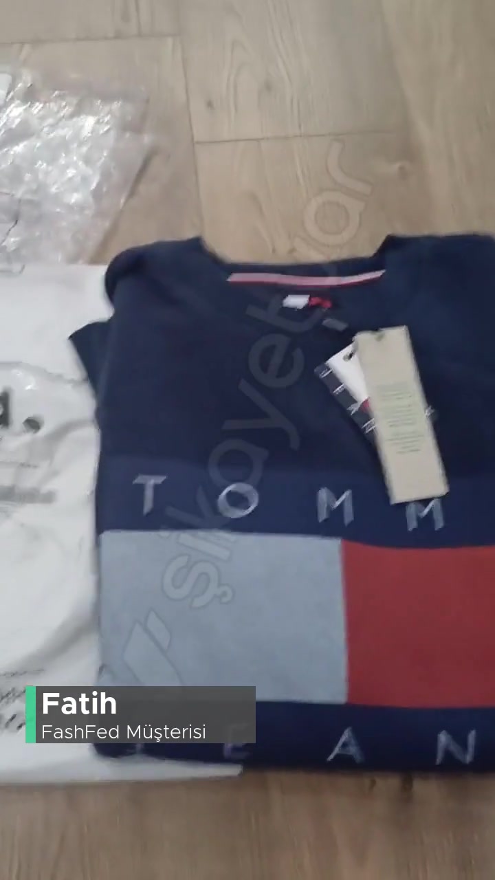 Fashfed Tommy Sweatshirt Yıkanmış Olarak Geldi! videonun kapak resmi