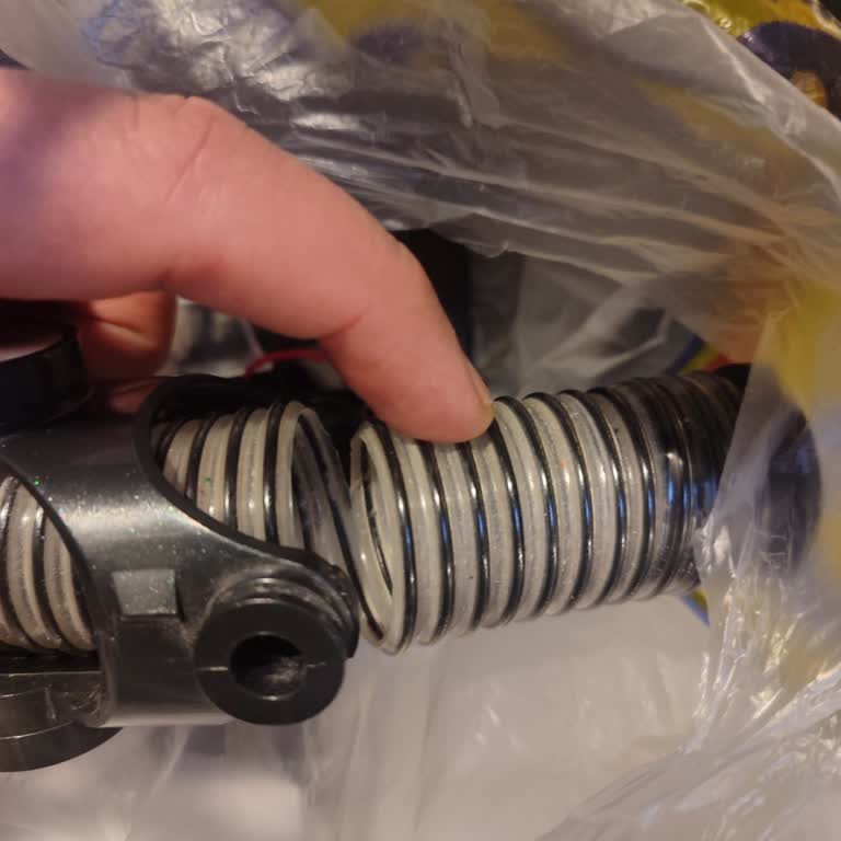 Dik Süpürgede 2 Ayda Hortum Yırtılması Ve Servis Sorunu