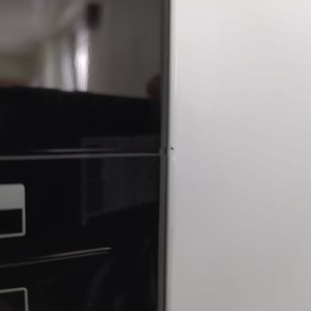 Hasarlı Buzdolabı Ve Yetersiz Servis Hizmeti