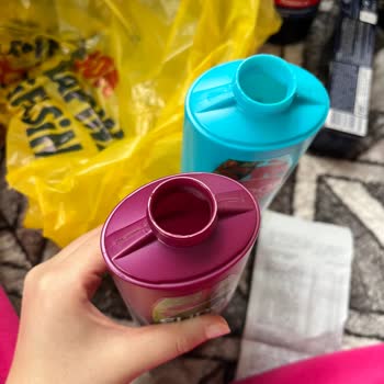 Eksik Dolu Şampuan Şişeleri Ve Mağaza İlgisizliği