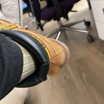 Hepsiburada'dan Aldığım Botlarda Fabrikasyon Hatalar