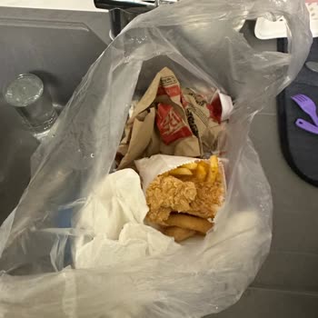 Küflü Ve Kötü Kokulu Hamburger Şoku