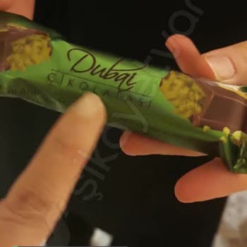 Beyoğlu Dubai Çikolatasının İçinde Fıstık Ve Kadayıf Yok!