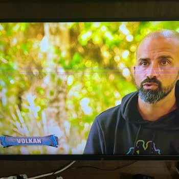 Beko Televizyon Ekranında Erken Dönemde Çizgiler Oluştu