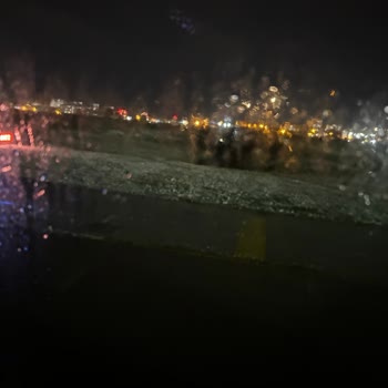 Ajet Uçakta Uzun Süreli Bekletilme ve Yetersiz Hizmet