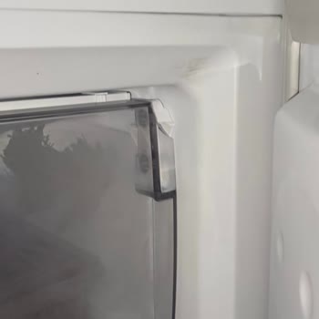 Arçelik Deepfreeze Kapakları Kırılıyor