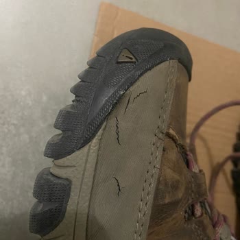 Keen Kısa Sürede Aşınan Botlar İçin Çözüm Bekliyorum