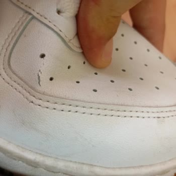 Çiçek Sepeti Extra Orijinalliği Şüpheli Ayakkabının Hayal Kırıklığı!