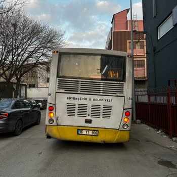 16İ Otobüsünde Güvenlik Sorunları Ve Zamanında Kalkış Problemi