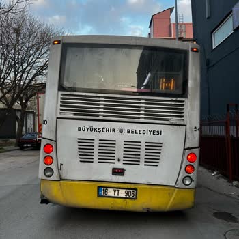 16İ Otobüsünde Güvenlik Sorunları Ve Zamanında Kalkış Problemi