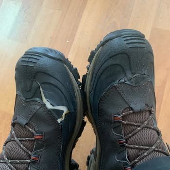 Columbia Botlarında Beklenmedik Kırılma Sorunu