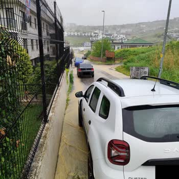 Yağmurda Dereye Dönüşen Sokak Sorunu