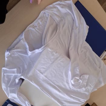 Kebras İsimli Giyim Mağazasından Body Aldım Görseldeki Ürünle Alakası Yok