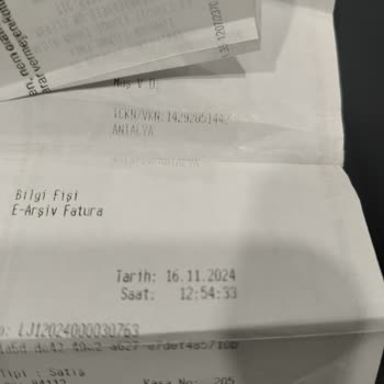 Realme 12 Telefon Kasası Neden Yamuldu?