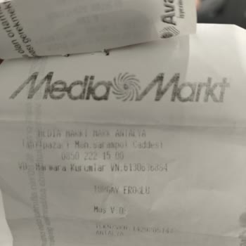 Realme 12 Telefon Kasası Neden Yamuldu?