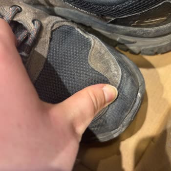 6 Ayda Dağılan Skechers Botlar Ve Mağaza İlgisizliği