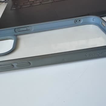 Renk Değişimi Yaşayan Spigen Kılıf Ve Yetersiz Müşteri Hizmetleri