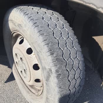 Lassa Lastiklerinin Hızla Aşınması