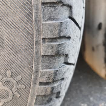 Lassa Lastiklerinin Hızla Aşınması