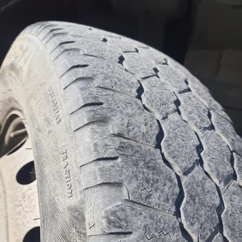 Lassa Lastiklerinin Hızla Aşınması