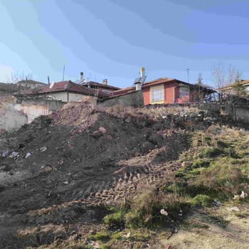 Kırıkkale Belediyesi Yıkım Sonrası Kalan Hafriyat Ve Çevre Kirliliği Sorunu