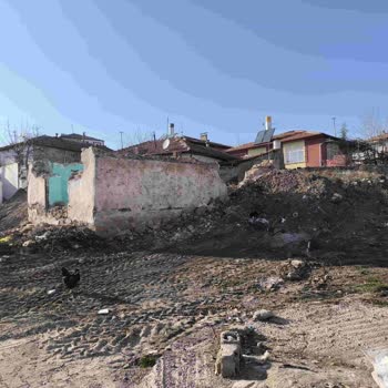 Kırıkkale Belediyesi Yıkım Sonrası Kalan Hafriyat Ve Çevre Kirliliği Sorunu